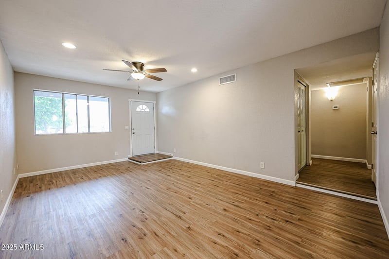 3016 Libby St, Phoenix, AZ 85053