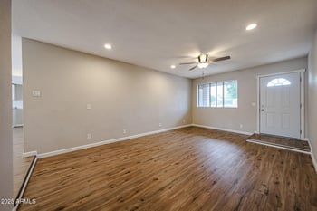 3016 Libby St, Phoenix, AZ 85053