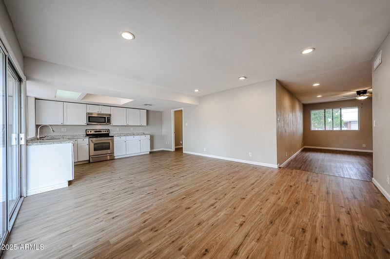 3016 Libby St, Phoenix, AZ 85053