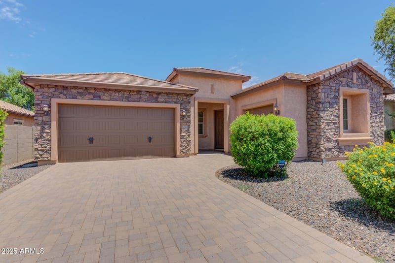 3016 Maplewood St, Gilbert, AZ 85297
