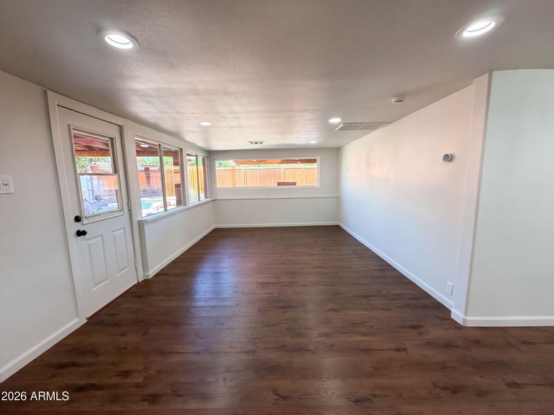 3016 N 47th St, Phoenix, AZ 85018