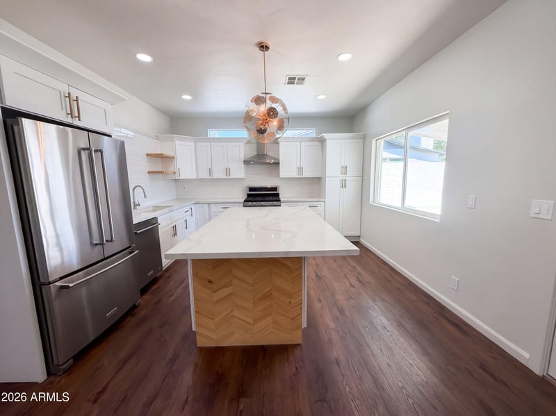 3016 N 47th St, Phoenix, AZ 85018