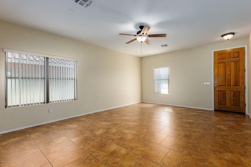 3016 W Red Fox Rd, Phoenix, AZ 85083