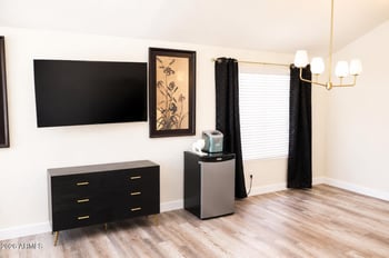 3017 Woodland Dr, Phoenix, AZ 85048