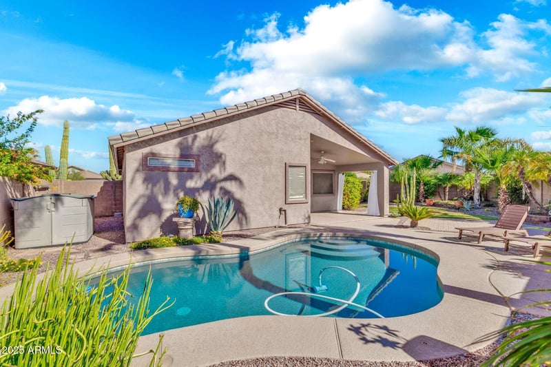 30178 Coral Bean Dr, San Tan Valley, AZ 85143