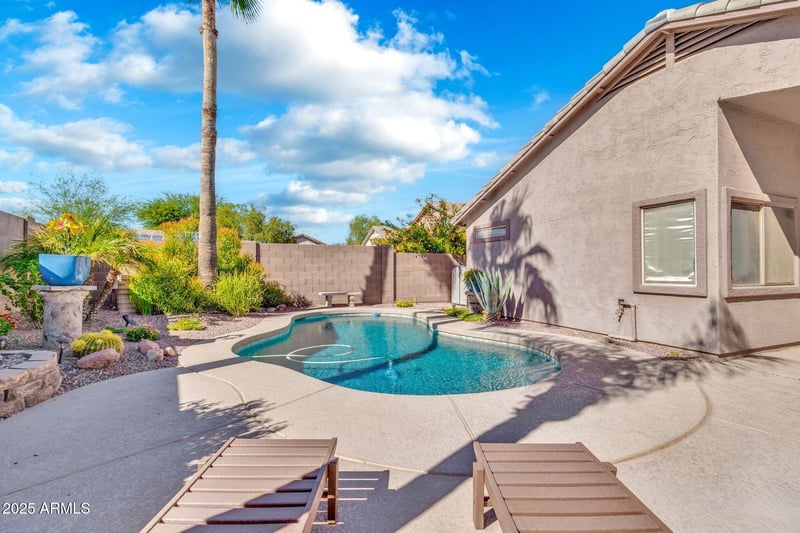 30178 Coral Bean Dr, San Tan Valley, AZ 85143