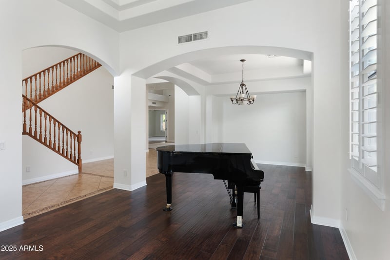 3018 50th St, Phoenix, AZ 85018