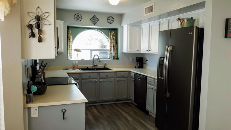 3018 E Brookwood Ct, Phoenix, AZ 85048