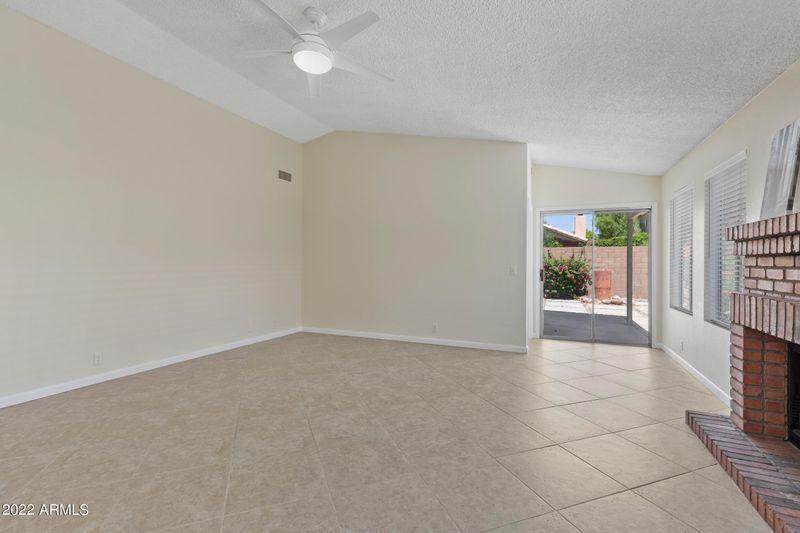 3018 E Kerry Ln, Phoenix, AZ 85050