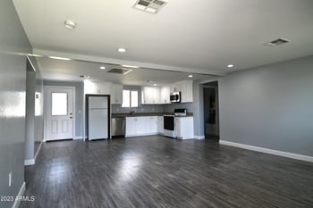 3018 Hazelwood St, Phoenix, AZ 85017