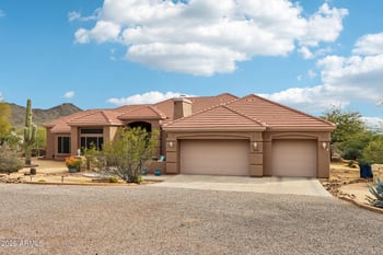 3019 Carriage Dr, Phoenix, AZ 85086