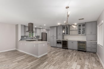 3019 Mitchell Dr, Phoenix, AZ 85016