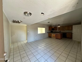 3019 N 57th Ave, Phoenix, AZ 85031