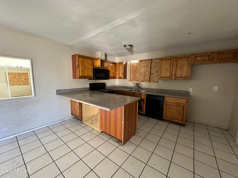3019 N 57th Ave, Phoenix, AZ 85031