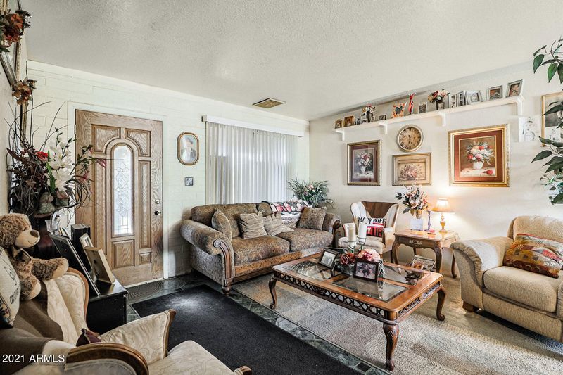 3019 S 70th Dr, Phoenix, AZ 85043