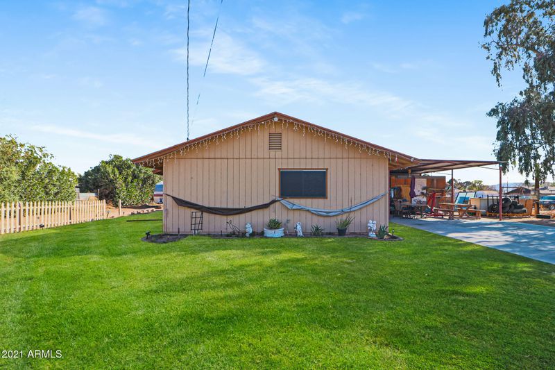3019 S 70th Dr, Phoenix, AZ 85043