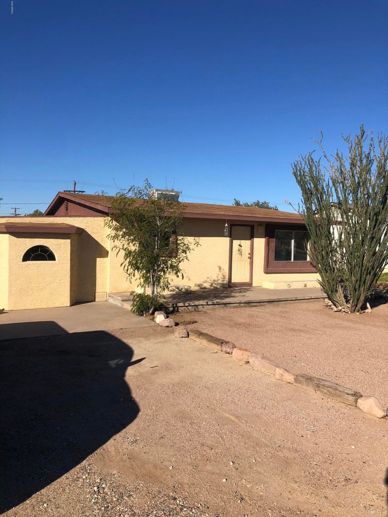 302 S Meridian Rd, Apache Junction, AZ 85120