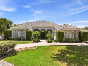 302 Tucana Ct, Gilbert, AZ 85296