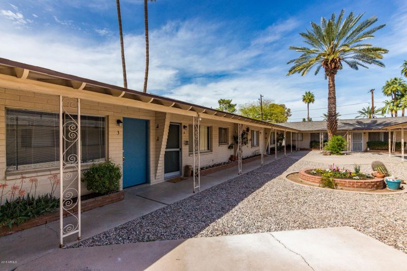 302 W Medlock Dr, Phoenix, AZ 85013