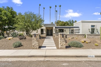 302 W Pine Valley Dr, Phoenix, AZ 85023