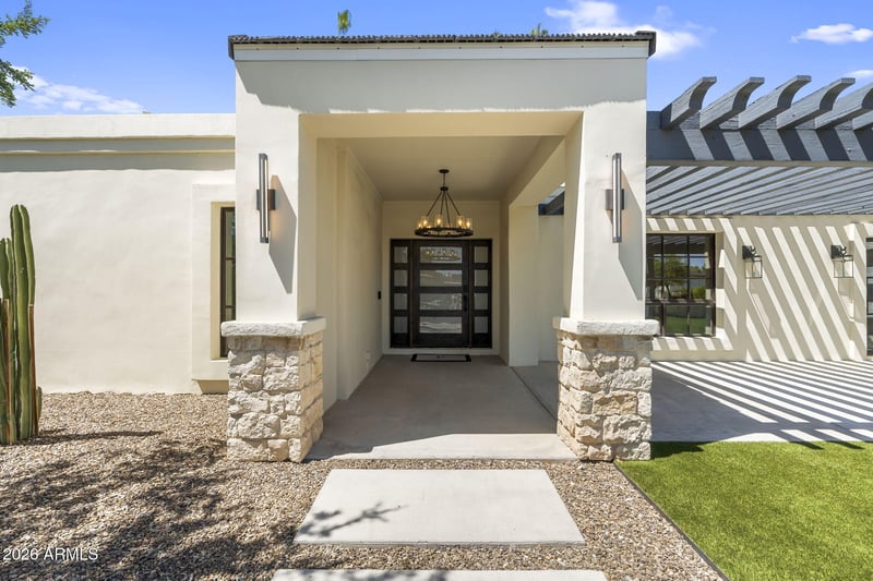 302 W Pine Valley Dr, Phoenix, AZ 85023
