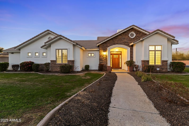 302 W Stella Ln, Phoenix, AZ 85013