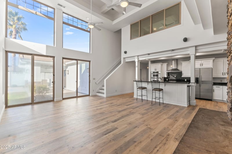 302 W Stella Ln, Phoenix, AZ 85013