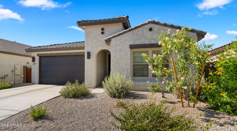 3020 Bent Tree Dr, Phoenix, AZ 85083