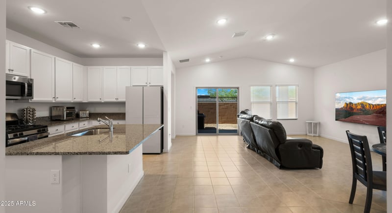 3020 Bent Tree Dr, Phoenix, AZ 85083