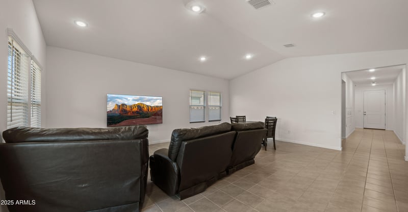 3020 Bent Tree Dr, Phoenix, AZ 85083