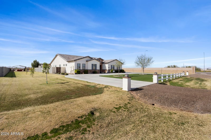 3020 Diamond Dr, Chandler, AZ 85286