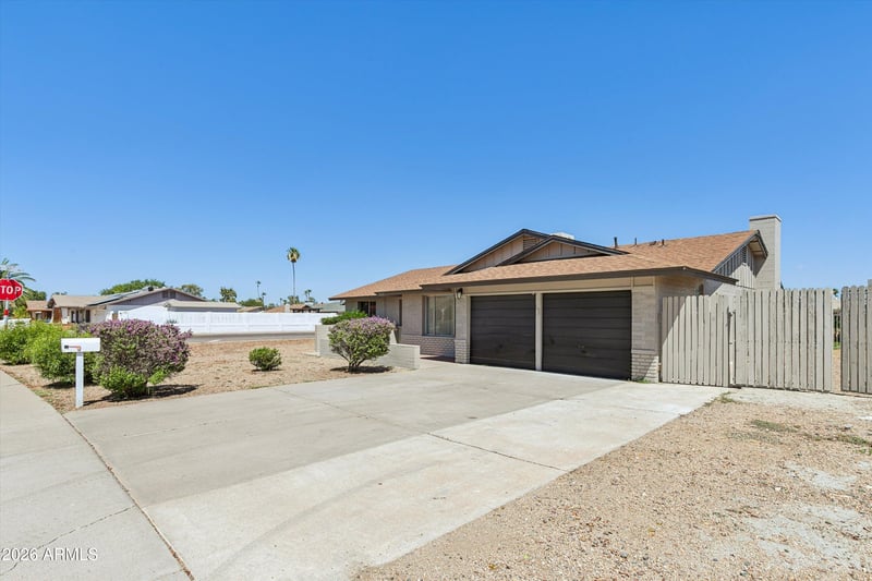 3020 W Hartford Dr, Phoenix, AZ 85053