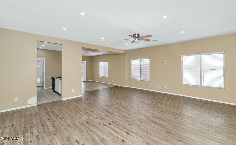 30200 Desert Willow Blvd, San Tan Valley, AZ 85143