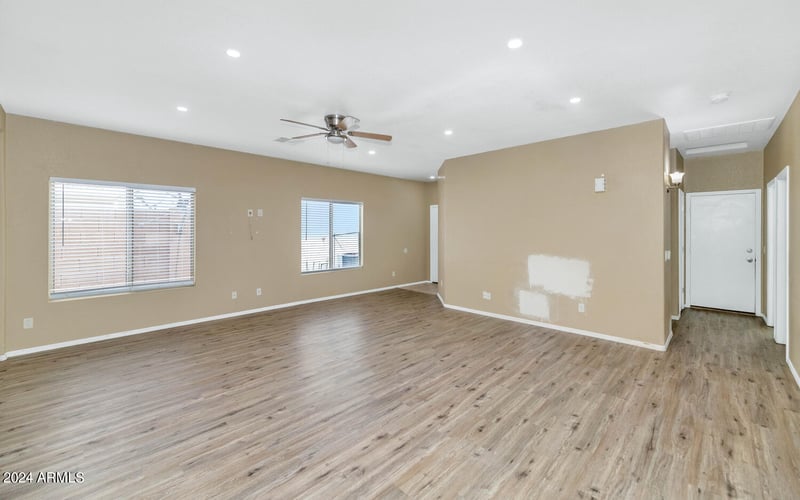 30200 Desert Willow Blvd, San Tan Valley, AZ 85143