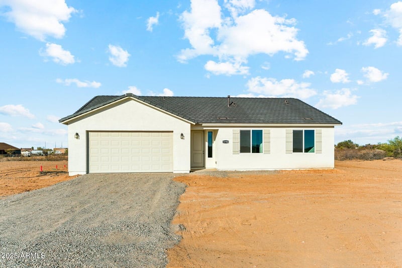 30208 238th Ln, Wittmann, AZ 85361