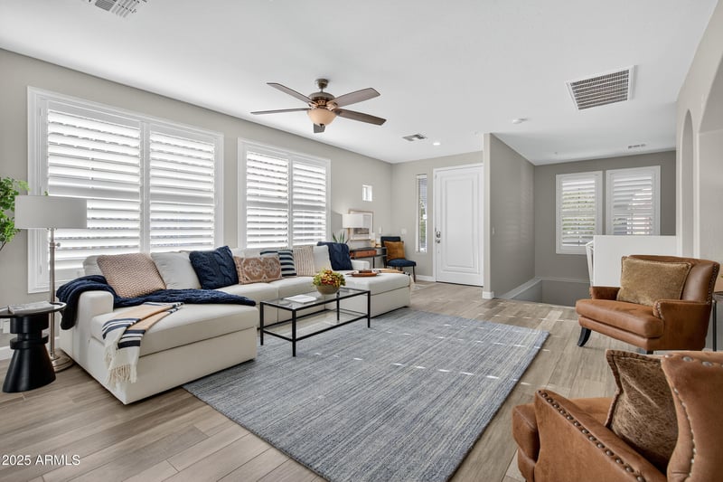 3021 Agritopia Loop, Gilbert, AZ 85296