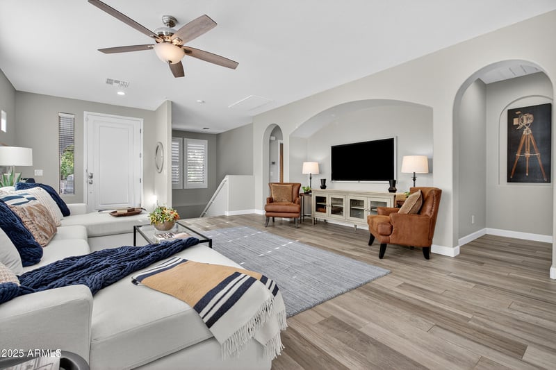 3021 Agritopia Loop, Gilbert, AZ 85296