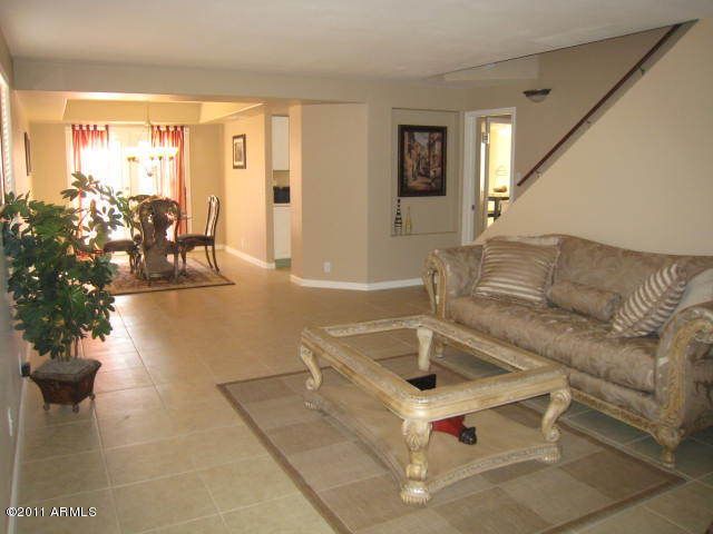 3021 E Kerry Ln, Phoenix, AZ 85050