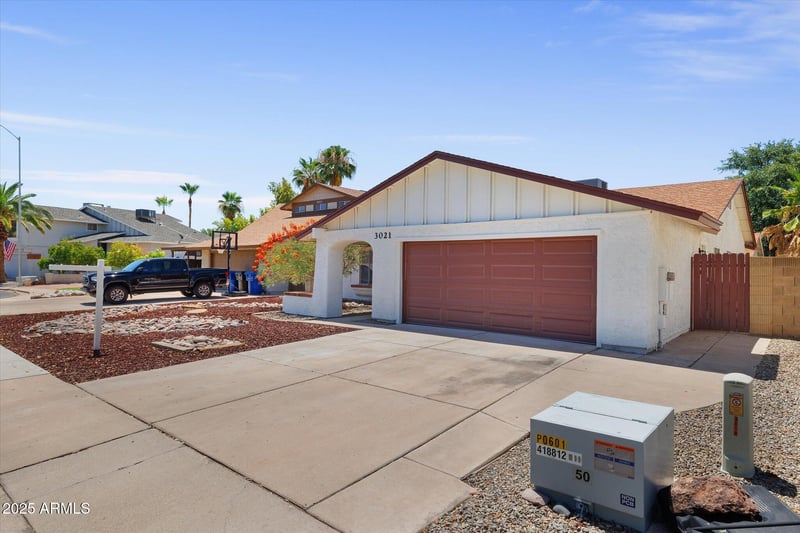 3021 Harmony Cir, Mesa, AZ 85204