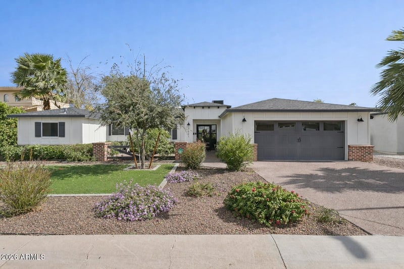 3021 N 47th Pl, Phoenix, AZ 85018