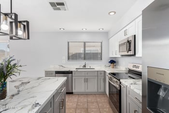 3021 Patrick Ln, Phoenix, AZ 85027
