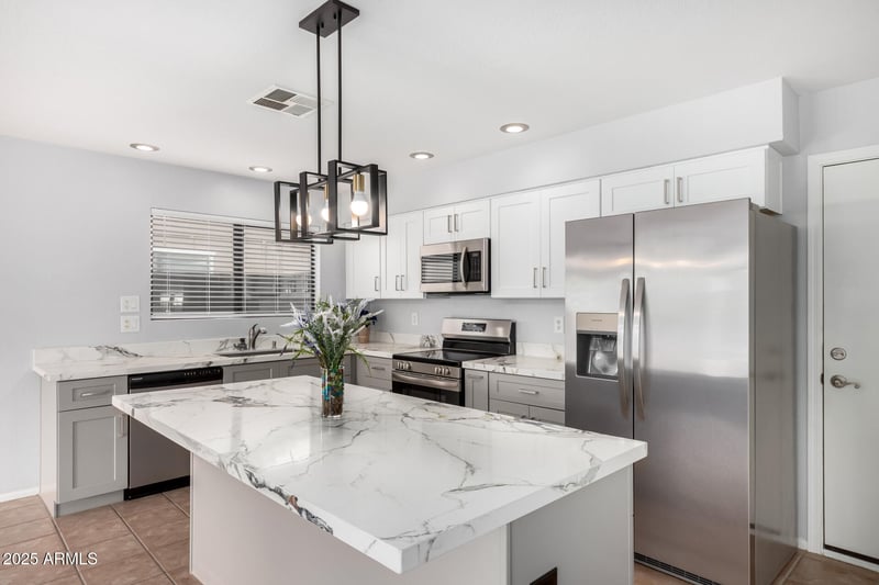 3021 Patrick Ln, Phoenix, AZ 85027