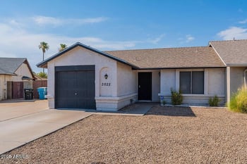 3022 Blackhawk Dr, Phoenix, AZ 85027