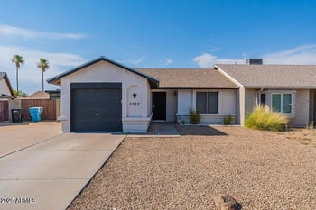3022 Blackhawk Dr, Phoenix, AZ 85027