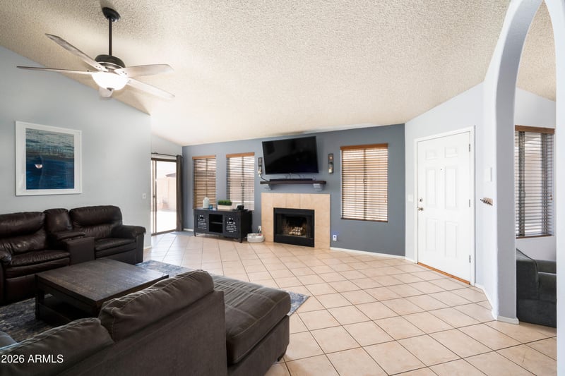 3022 E Topeka Dr, Phoenix, AZ 85050