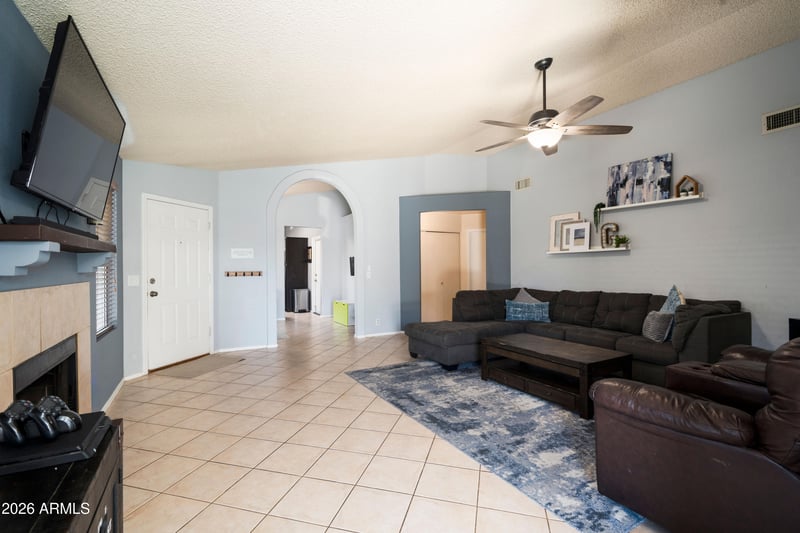 3022 E Topeka Dr, Phoenix, AZ 85050