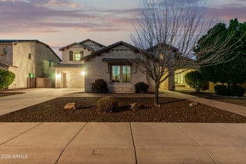 3022 Wildhorse Dr, Gilbert, AZ 85297
