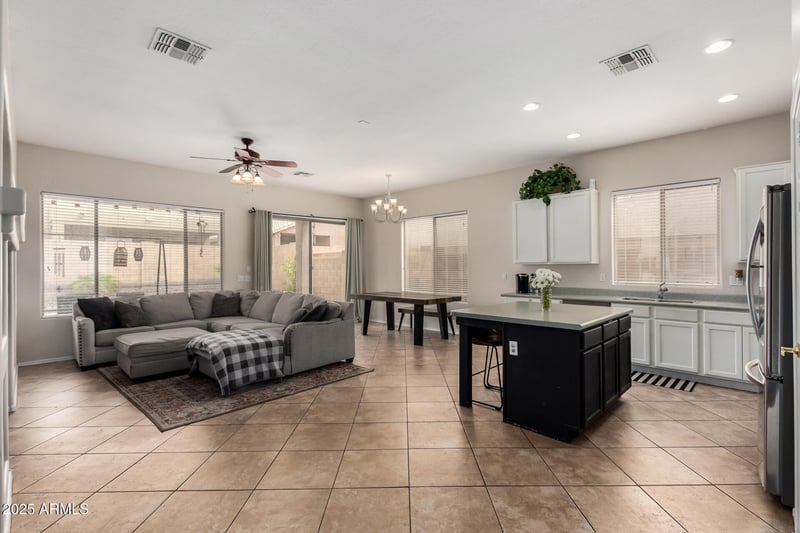 3022 Redwood Ln, Phoenix, AZ 85045