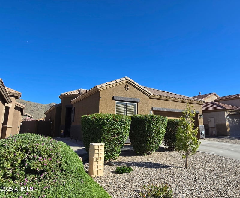 3022 Redwood Ln, Phoenix, AZ 85045