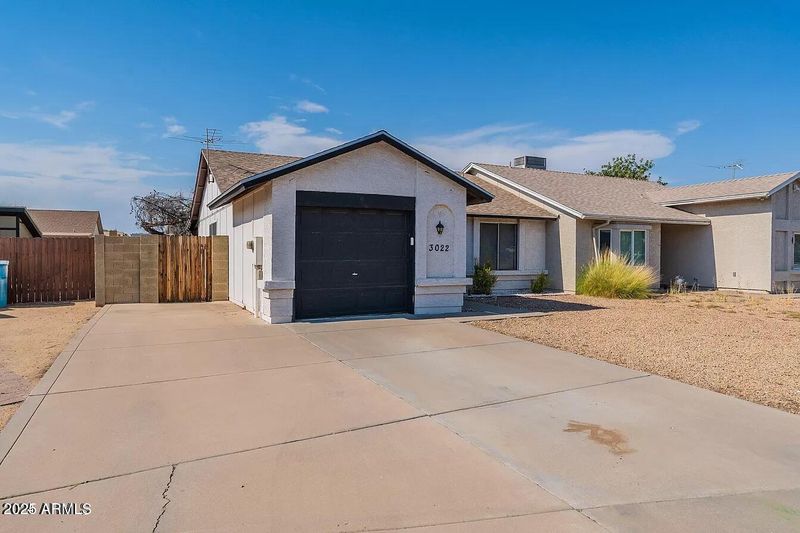 3022 W Blackhawk Dr, Phoenix, AZ 85027